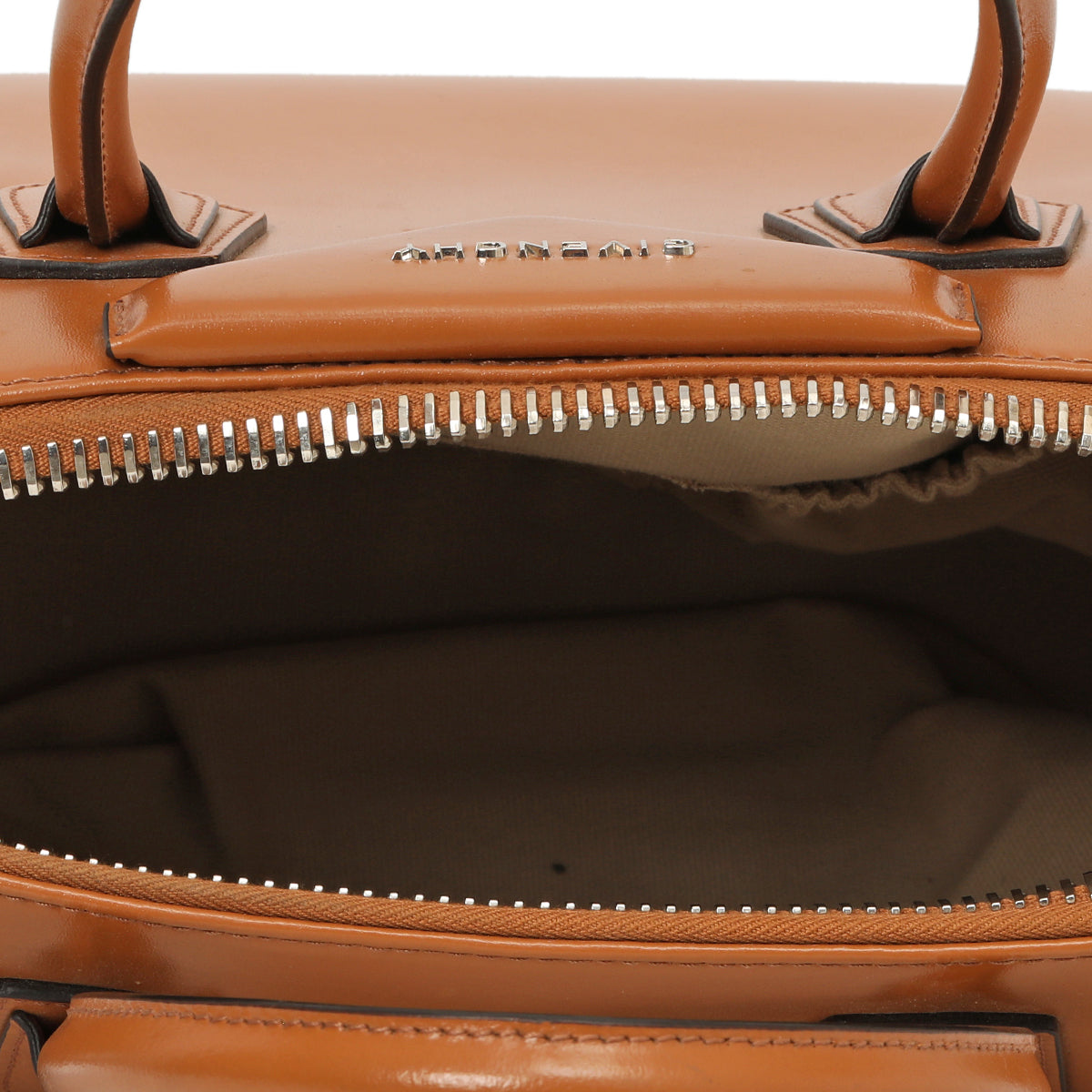 Givenchy Small Antigona Bag In Leather