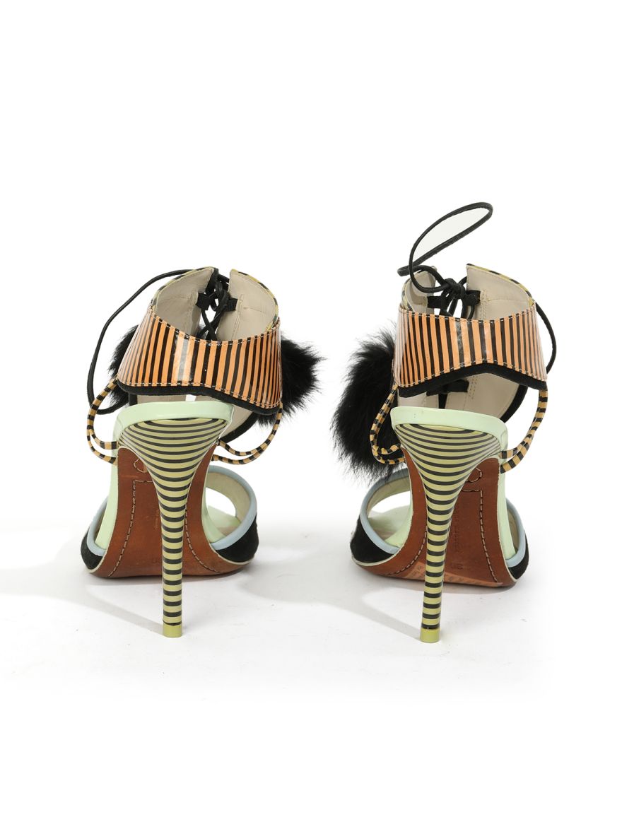 Emma Louise Size: 39