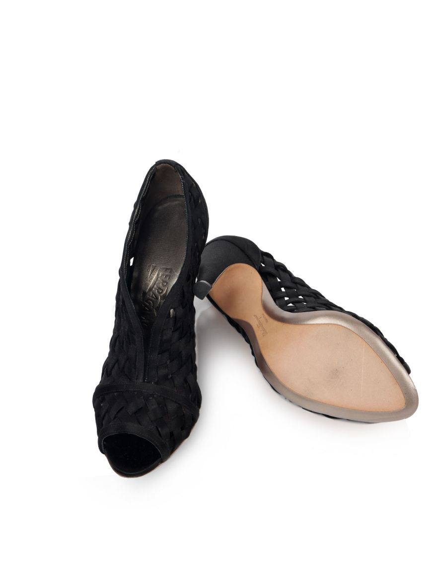 Black intrecciato Peep-Toe Heels