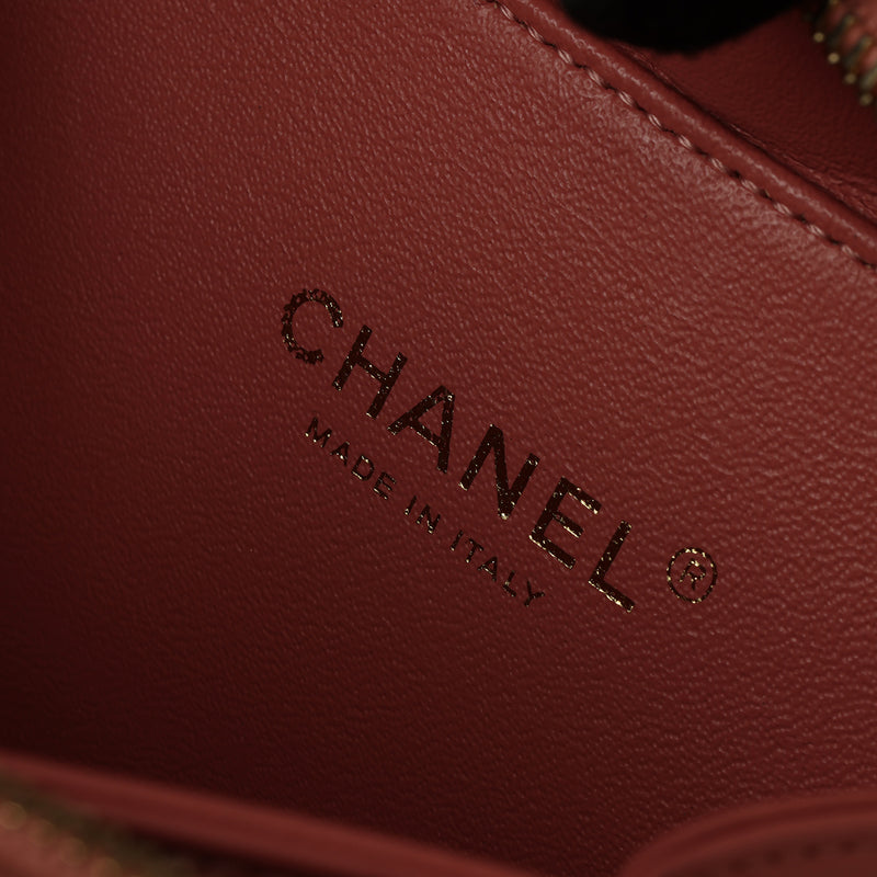 Women pre loved chanel vanity case