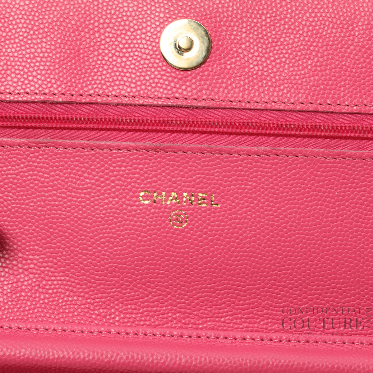Fuchsia Classic Wallet On Chain Bag