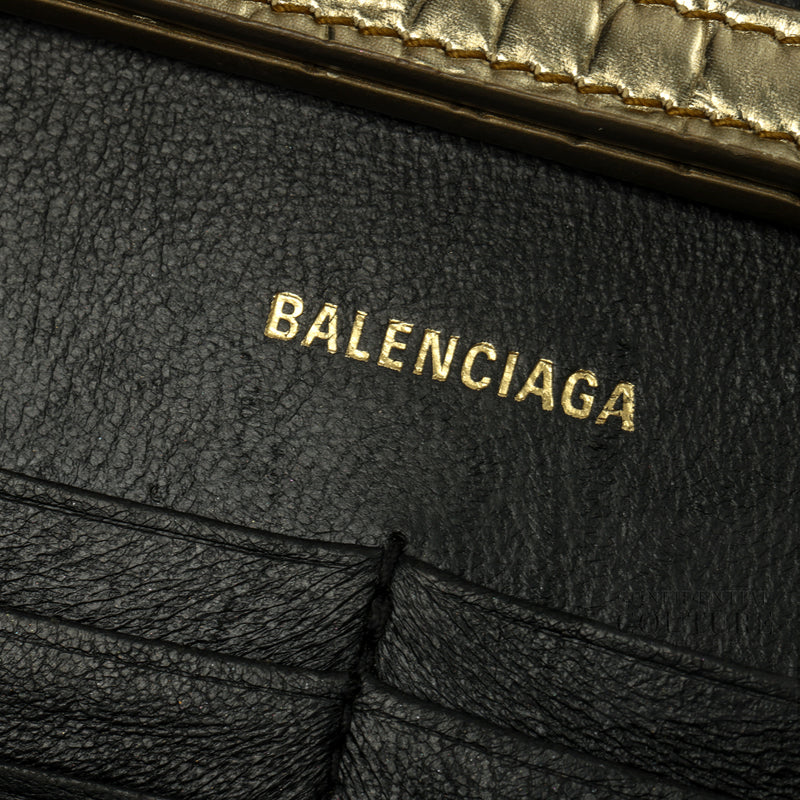 Croc-Embossed Hourglass Wallet On Chain in Gold