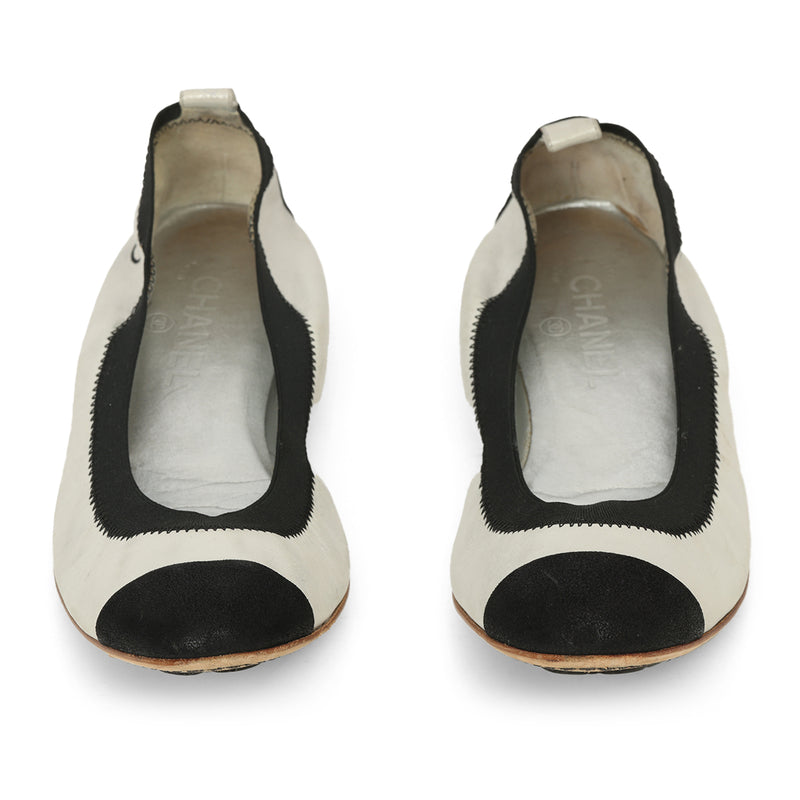 Silver And Black Cap-Toe Ballet Flats Size: 39