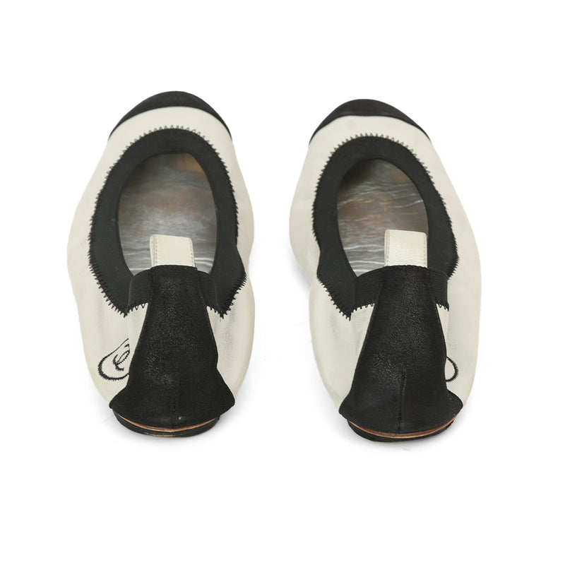 Silver And Black Cap-Toe Ballet Flats Size: 39