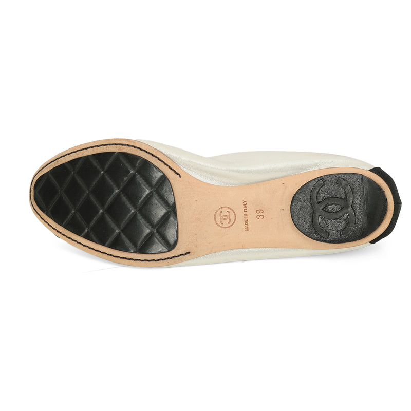 Silver And Black Cap-Toe Ballet Flats Size: 39