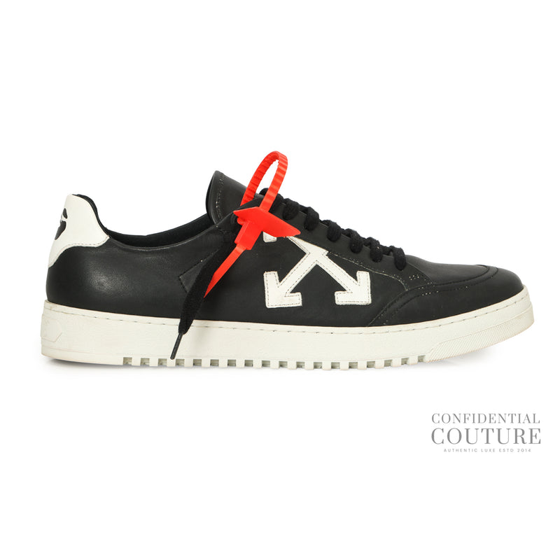 Secondhand Off White Black & White Leather CarryOver Sneakers EU 43