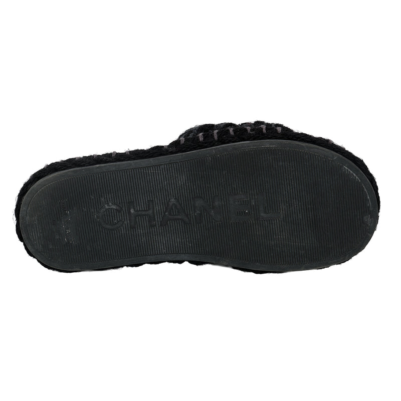 Black 2022 Interlocking CC Logo Slides-36