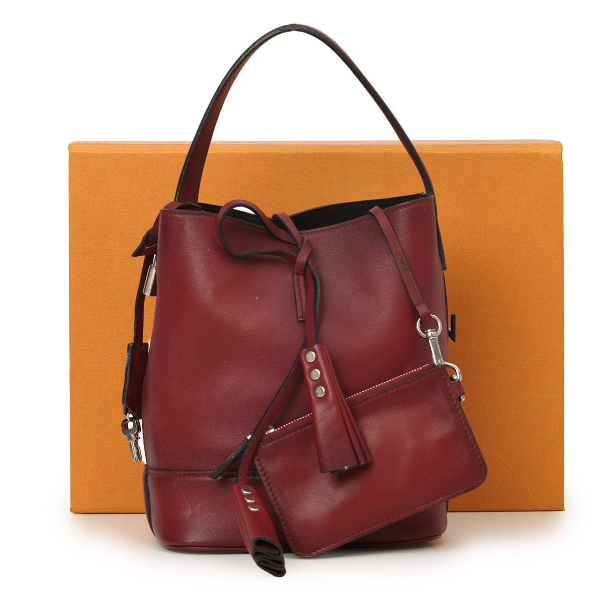 Cuir Nuance Maroon NN14 PM Bucket Bag