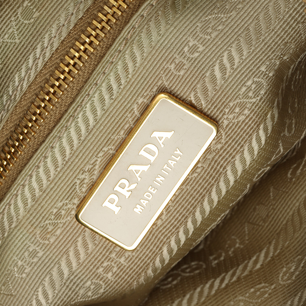 Re-Edition 2002 Medium Nylon Shoulder Bag One Size