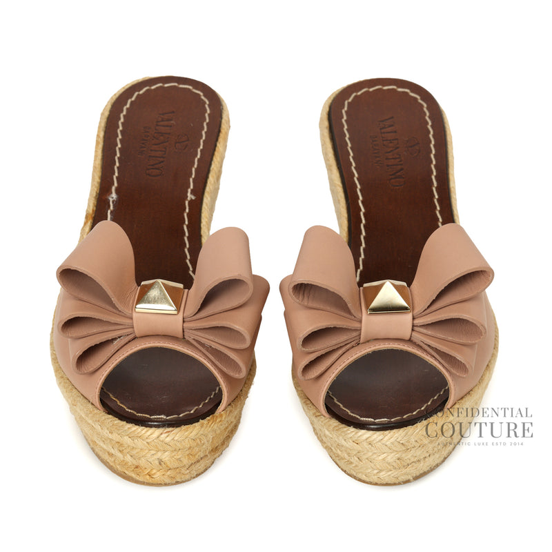 Pre-Owned Valentino Sandals