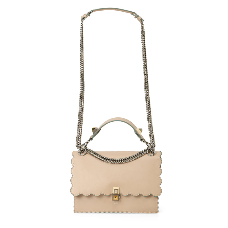 Women pre loved fendi medium scalloped kan i bag