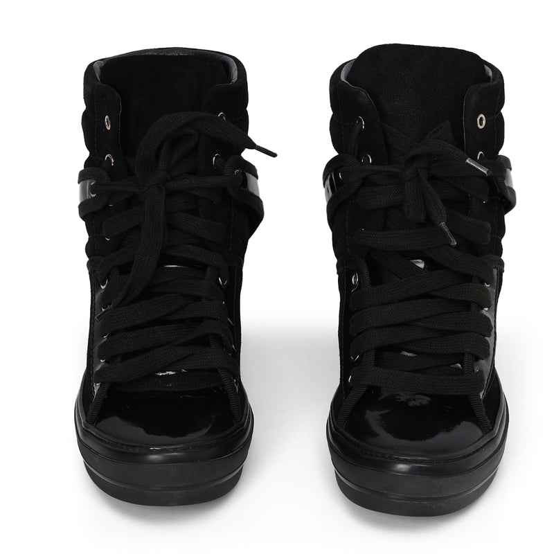 Shoes/Size-5 M