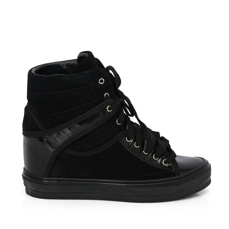 Shoes/Size-5 M