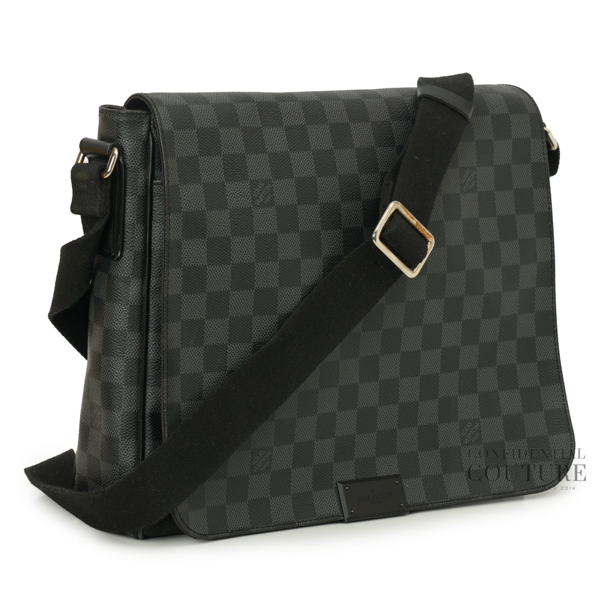 Damier Graphite Canvas District MM Messenger Bag