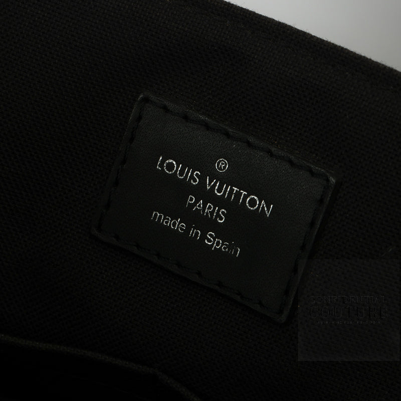 Damier Graphite Canvas District MM Messenger Bag