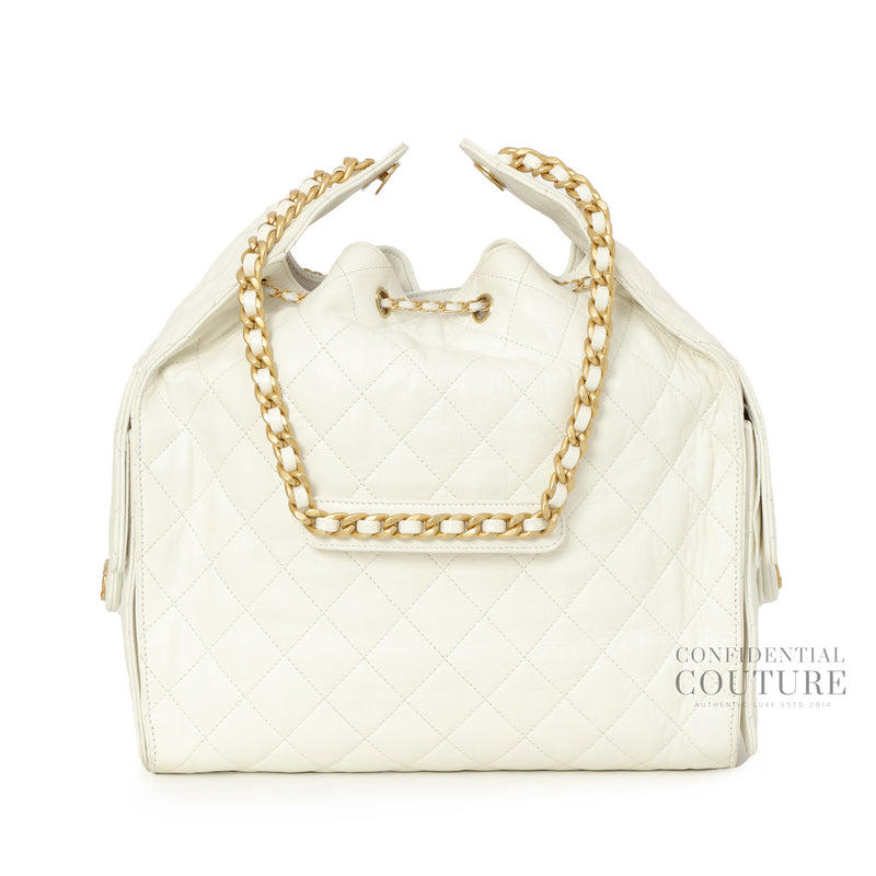 25 White Medium Grained Calfskin & Gold-Tone Metal Handbag