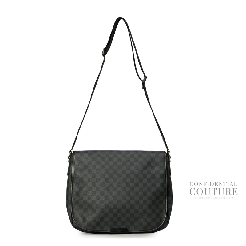 Damier Graphite Daniel GM Messenger Bag