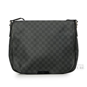 Damier Graphite Daniel GM Messenger Bag