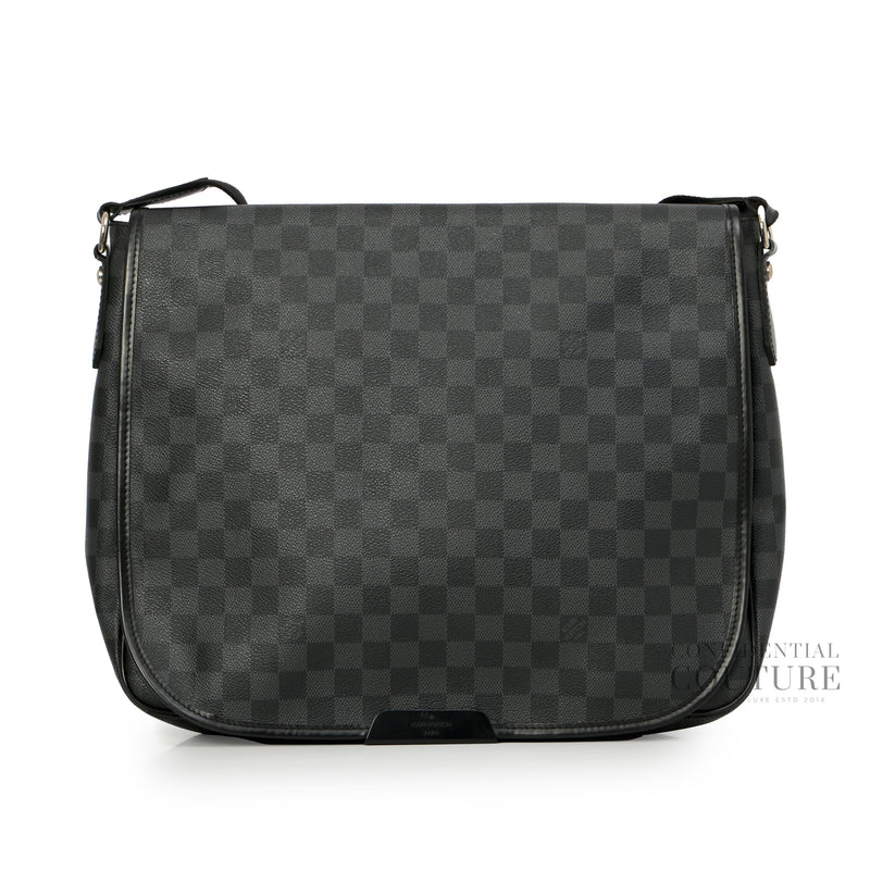 Damier Graphite Daniel GM Messenger Bag