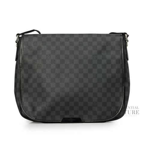 Damier Graphite Daniel GM Messenger Bag