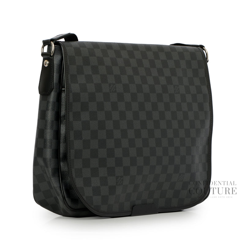 Damier Graphite Daniel GM Messenger Bag