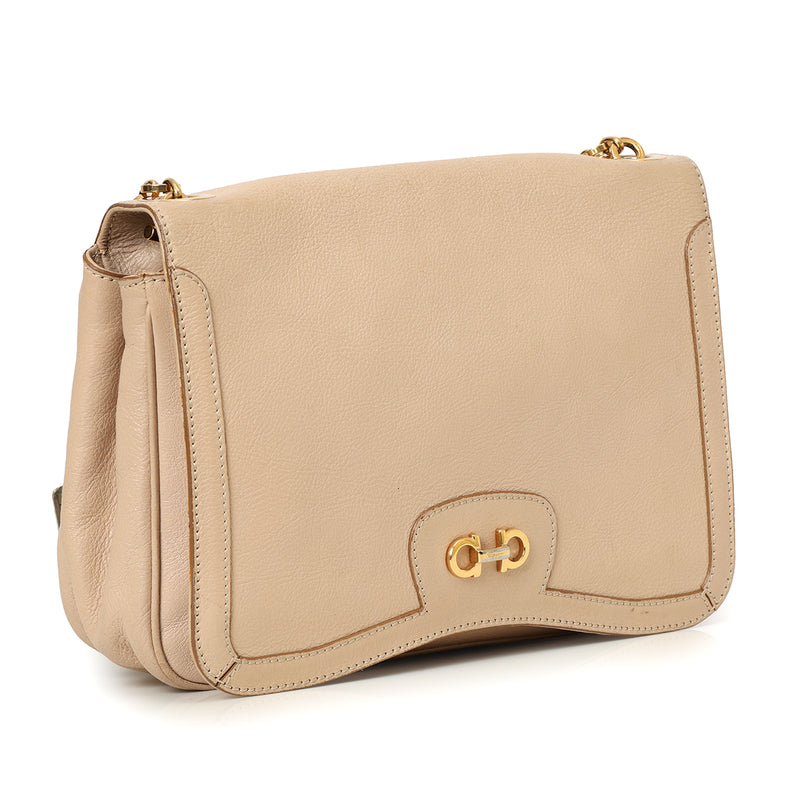 Pre-loved Salvatore Ferragamo Nude Branca Shoulder Bag