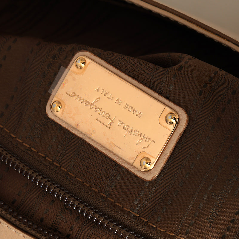 Pre-loved Salvatore Ferragamo Nude Branca Shoulder Bag