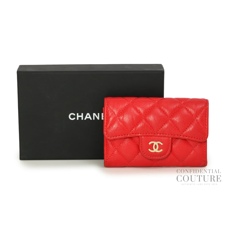 Classic Flap Card Holder In Red Quilted Caviar