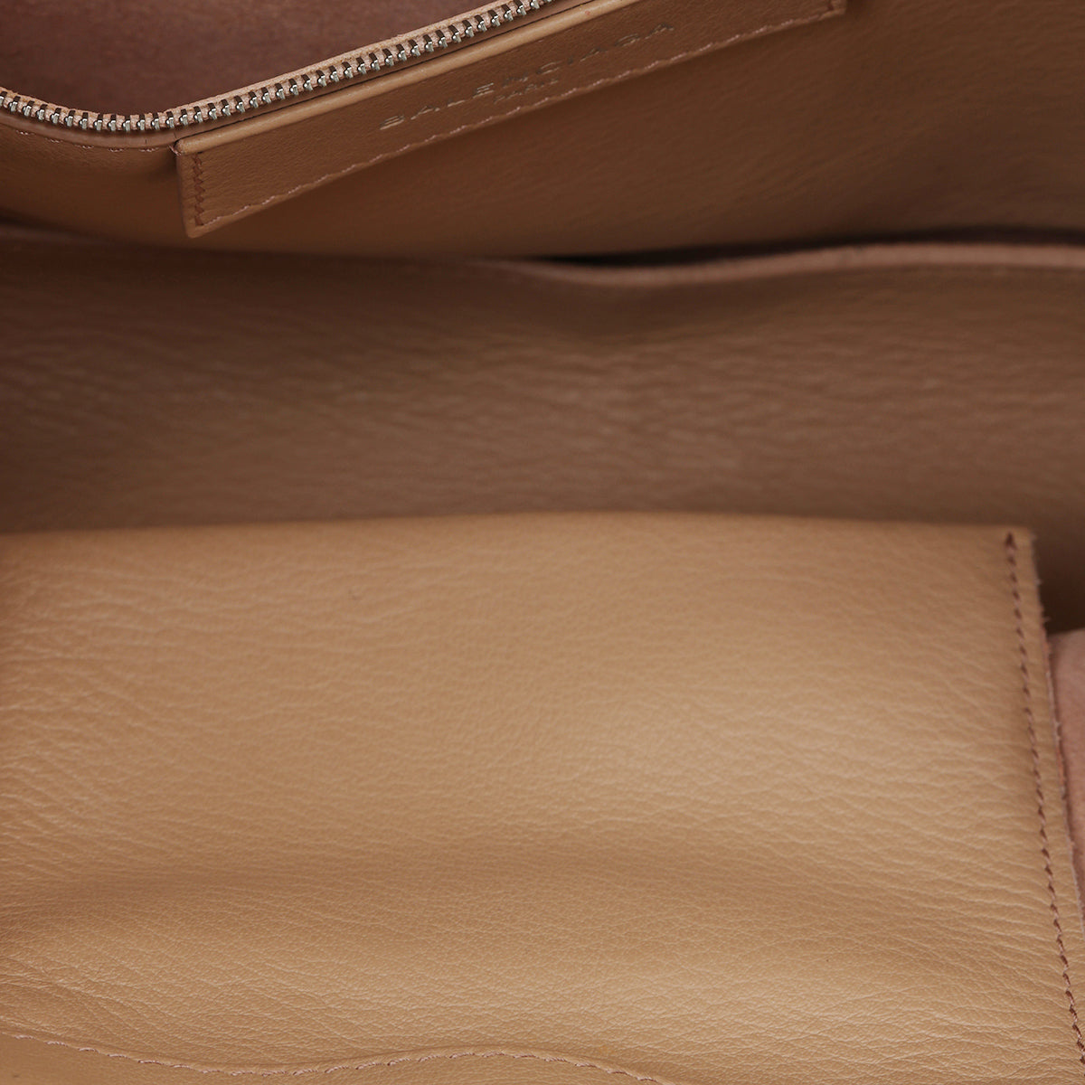 Nude Papier A4 Zip-Around Mini Tote