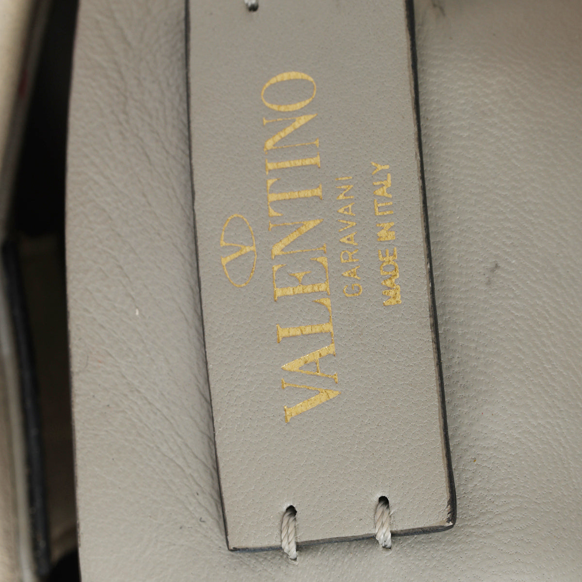 Small Roman Stud The Handle Bag In Nappa - Ivory