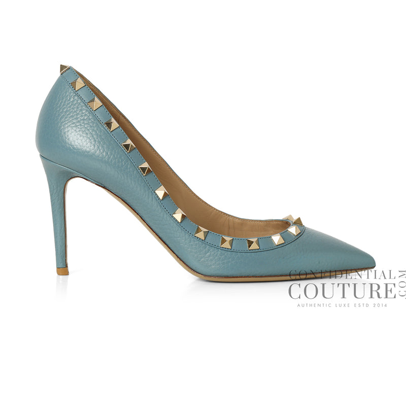 pre-loved Valentino Light Blue Rockstud Pumps- EU 38