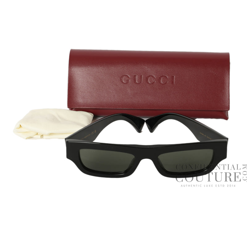 Pre loved gucci black rectangular frame gg1839s sunglasses spec