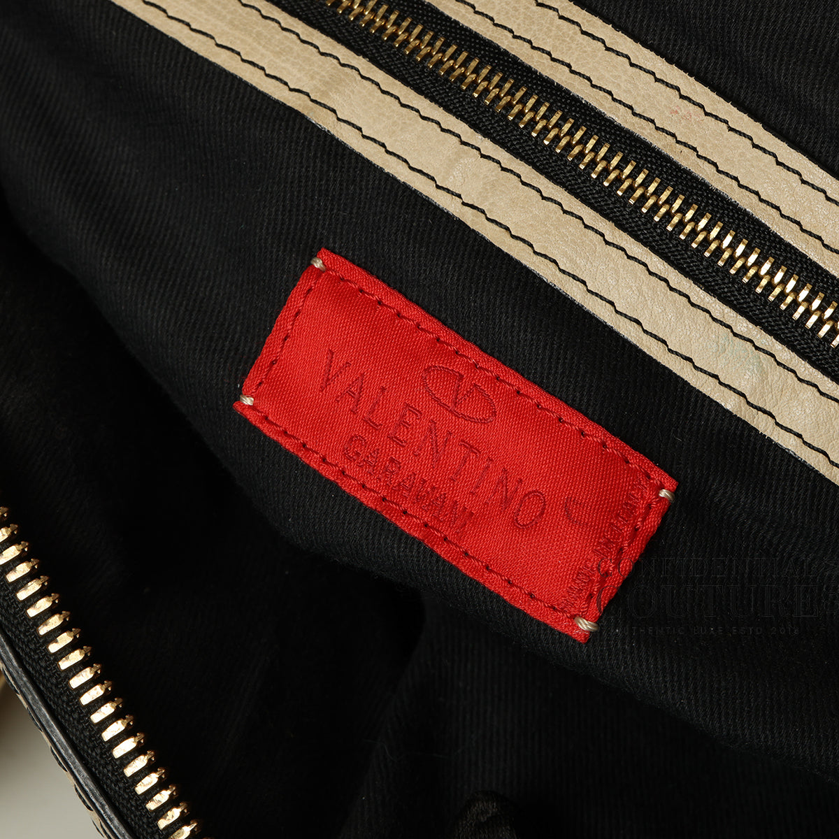 Garavani Braided off-white Shoulder Bag