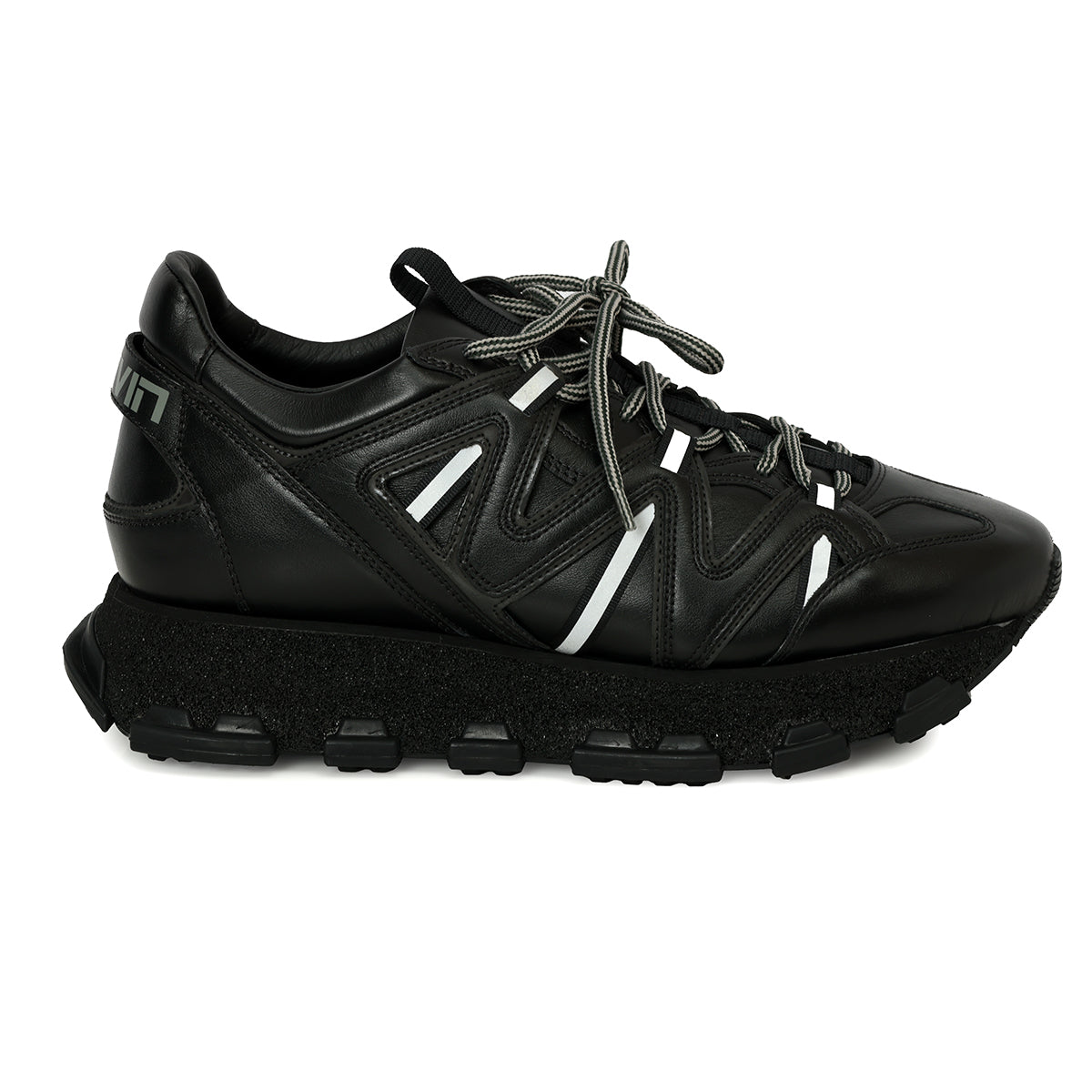 Black Sneaker Size :- 6