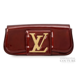 Amarante Vernis Sobe Clutch