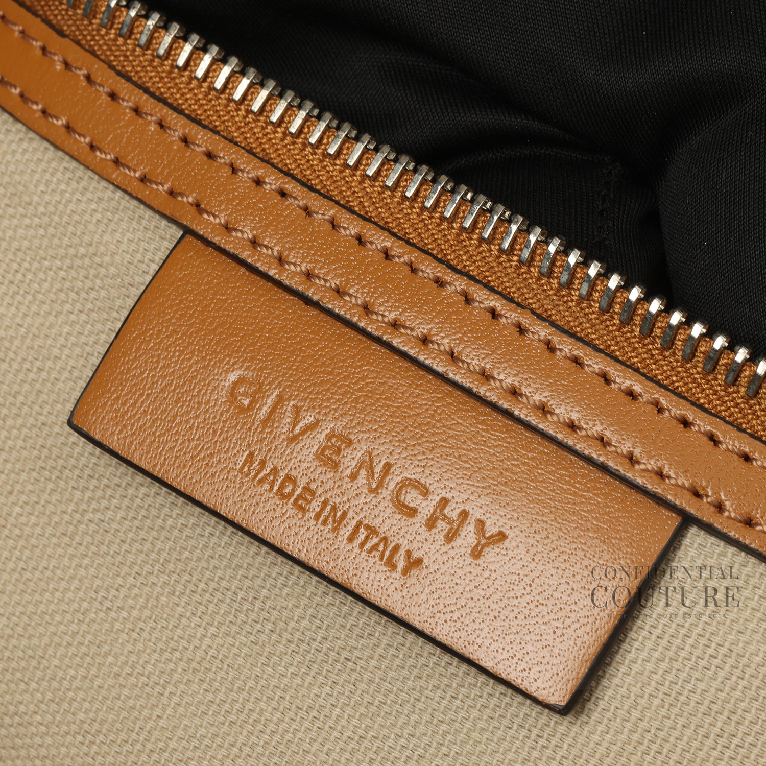 Small Caramel Antigona Bag