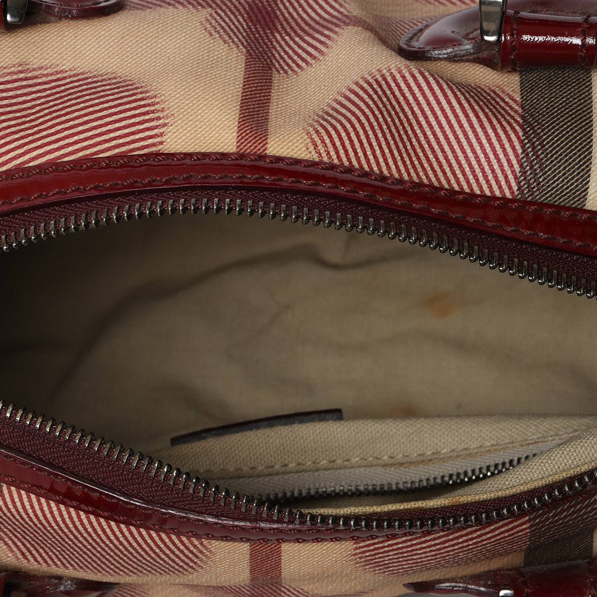 Red House Check Heart Shaped Patent Leather Handbag