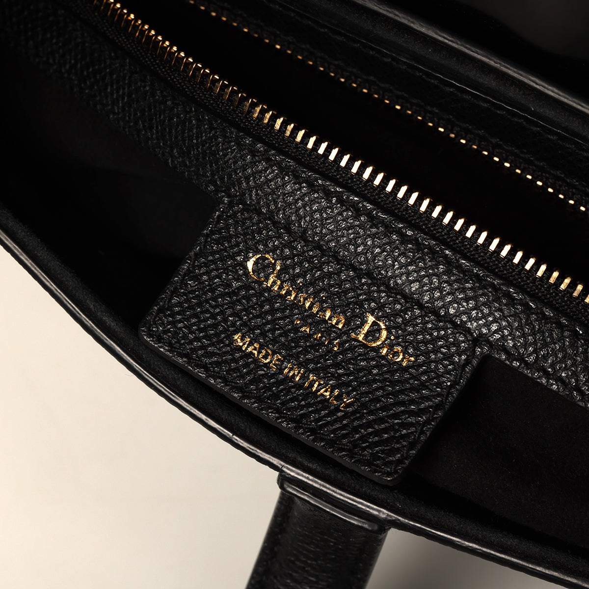 Saddle Classic Shoulder Bag