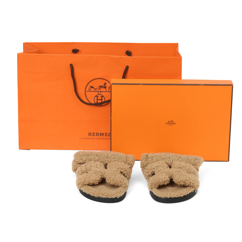 Women Hermes Beige Gobi Chypre Sandal In Shearling 38