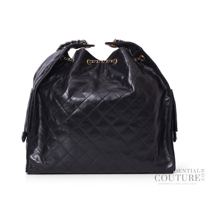 Pre-loved Chanel 25 Black Large BackpackGrained Calfskin & Gold-Tone Metal