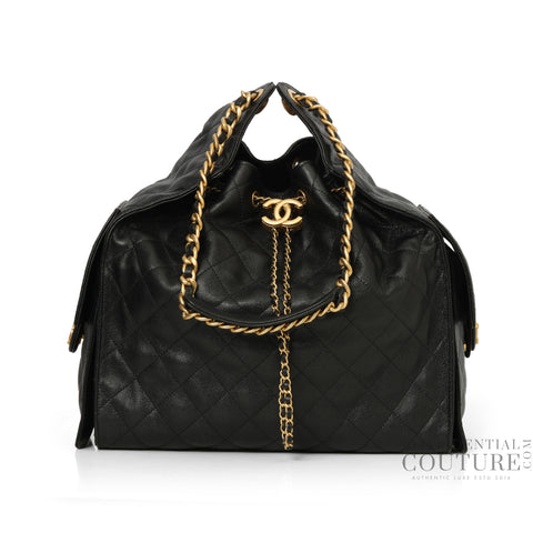 25 Black Medium Grained Calfskin Handbag