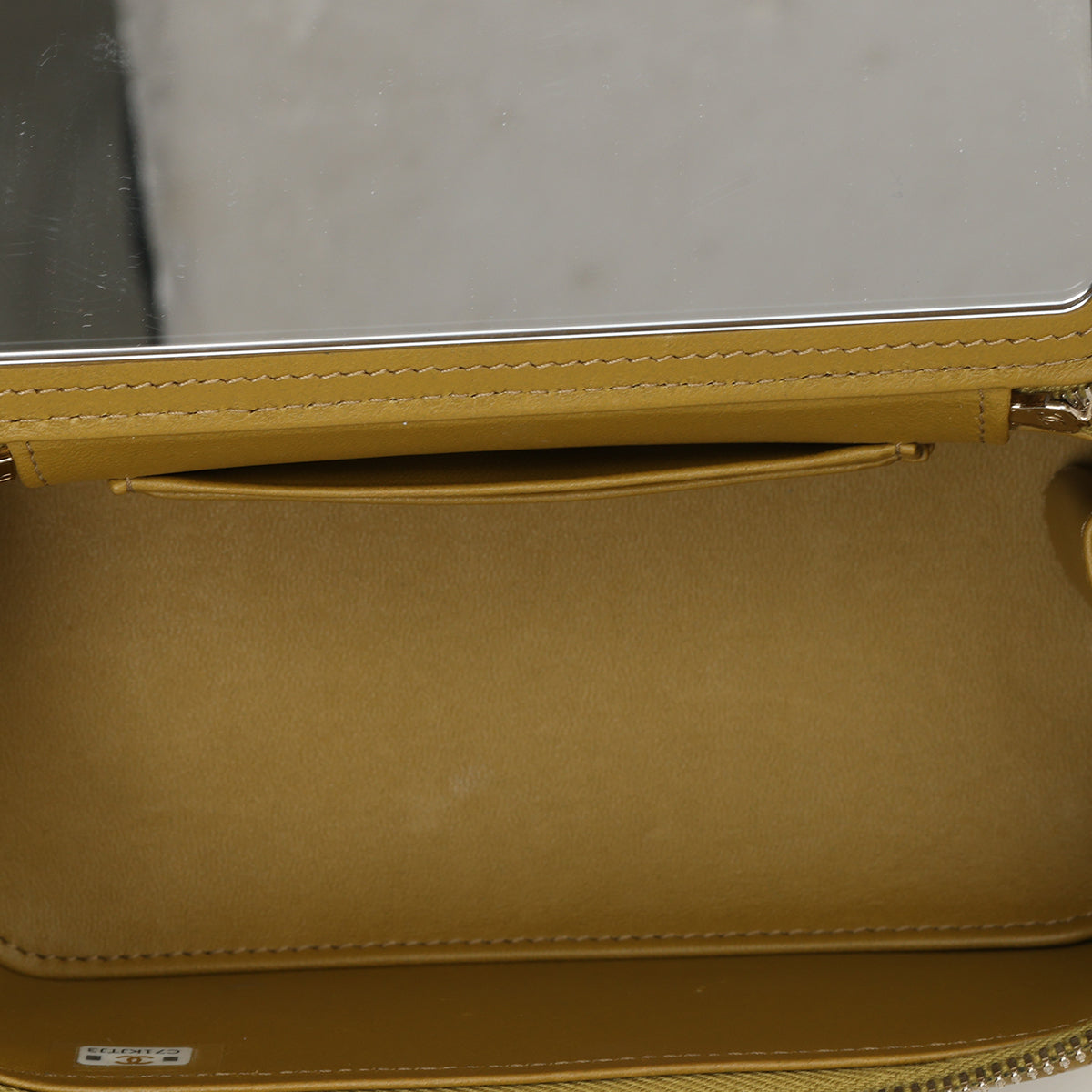 Olive Metal Handle Small Vanity Case