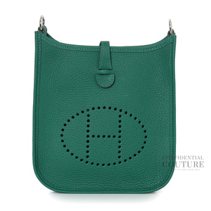 Evelyne 16 Amazone Vert Moyen, G Stamp 2026