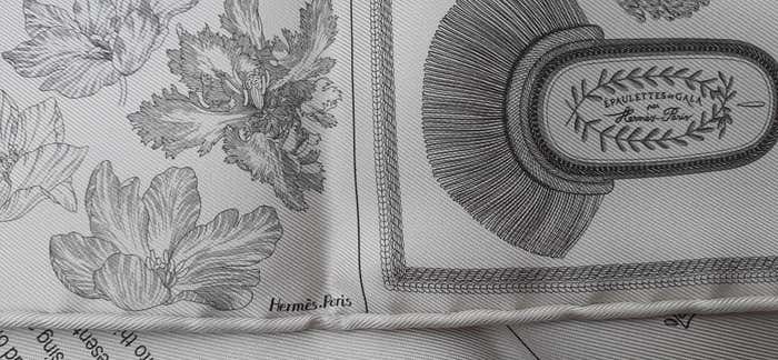 Double Face 16 Carres Silk Scarf Medium