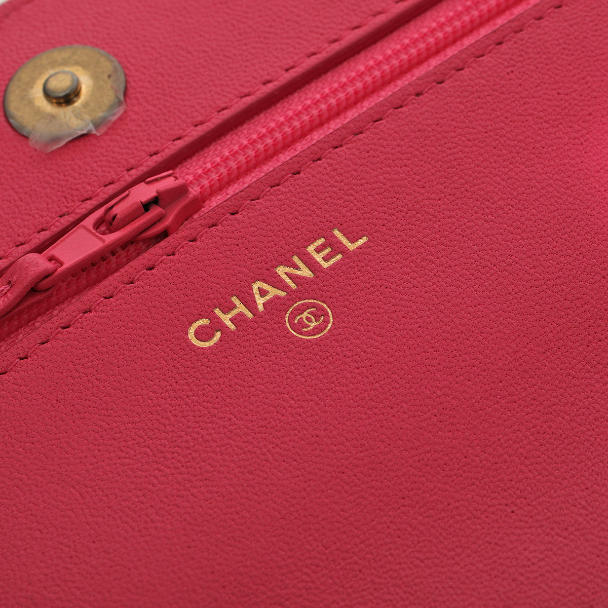 19 Fuchsia  Wallet On Chain  Bag