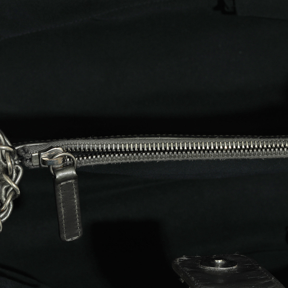 Chain Me Metallic Tote Bag Medium