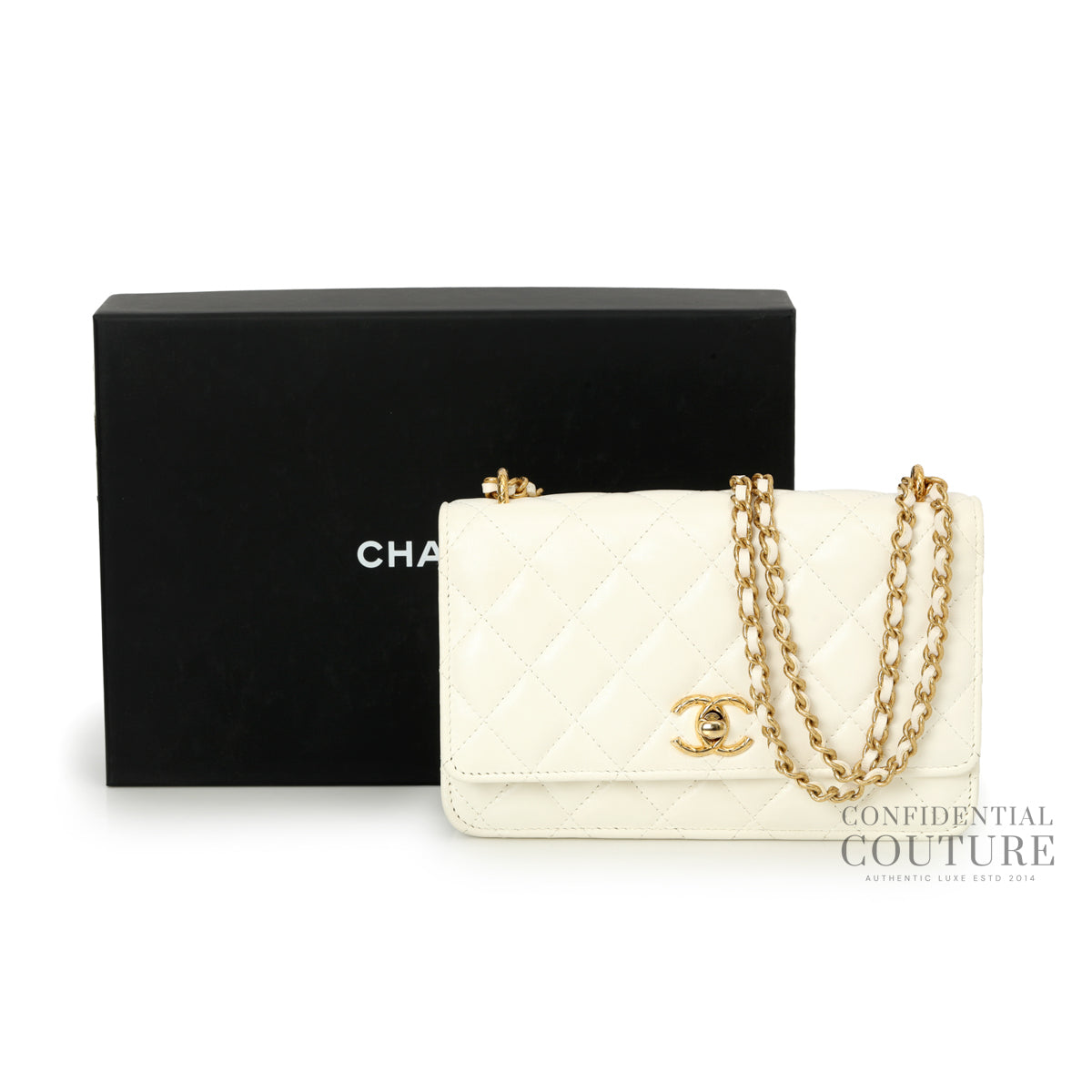Classic Wallet On ChainGrained Shiny Calfskin & Gold-Tone Metal, Purchase Year 2022
