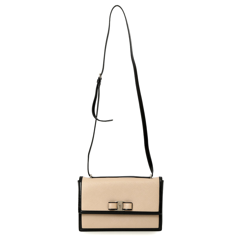 Salvatore ferragamo vara bow bicolor shoulder bag one size price
