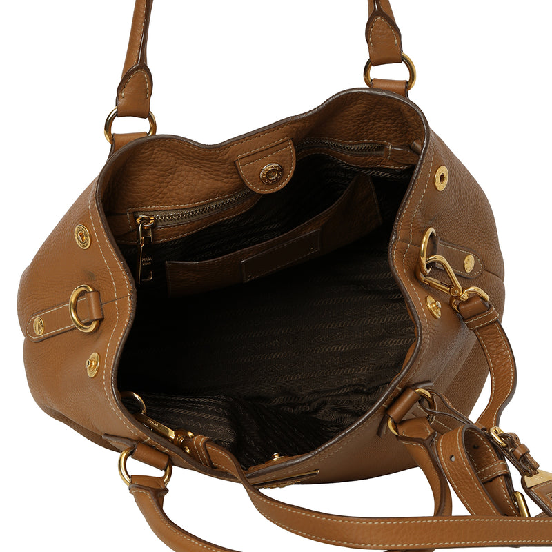 Vitello Diano Carmel Pebbled Lleather Tote One Size