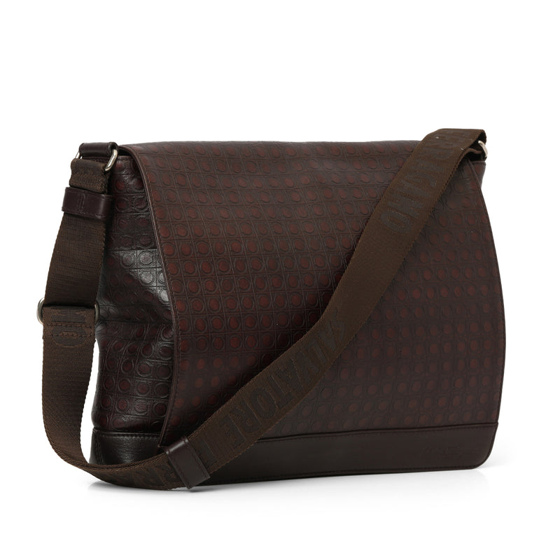 Women pre loved salvatore ferragamo brown leather messenger bag one size